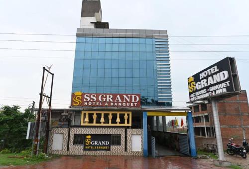 Entrance, Hotel O Gratos Inn in Raipur