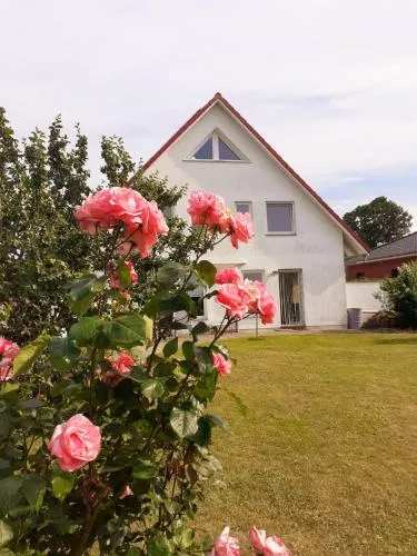 Ferienwohnung Ferienzimmer,nahe Rostock, Bentwisch Ot Albertsdorf bis 7 Personen in Bentwisch, Deutschland