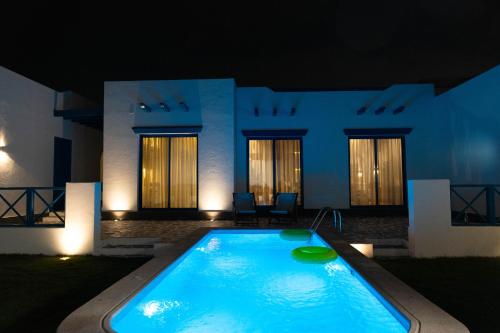 مسبح, شاليهات مايرون (شاليهات مايرون - Myron Chalets) in الرمال