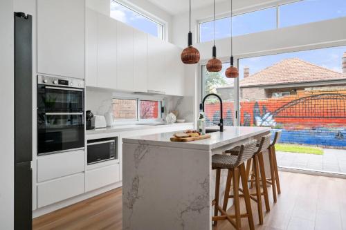 Rozelle Retreat by the Bay Run in Balmain