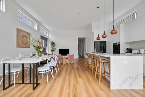 Rozelle Retreat by the Bay Run in Balmain