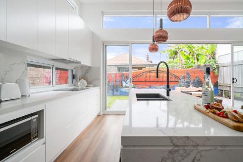 Rozelle Retreat by the Bay Run in Balmain