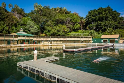 Rozelle Retreat by the Bay Run in Balmain