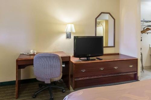 Quality Inn Alexandria - image 4
