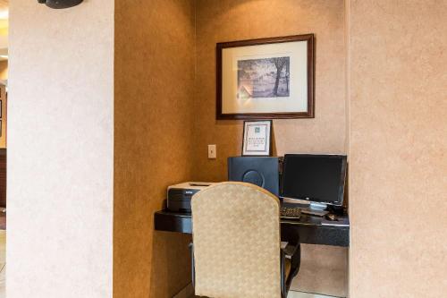 Quality Inn Alexandria - image 14