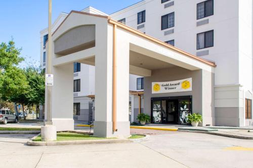 Sleep Inn & Suites Metairie - image 13