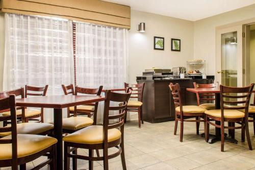 Sleep Inn & Suites Metairie - image 6