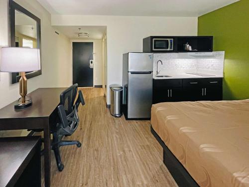 Quality Inn & Suites Lake Charles South - image 11
