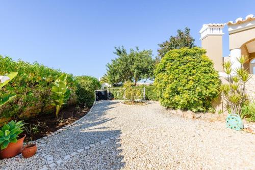 Exterior view, Casa Rita in Caleira