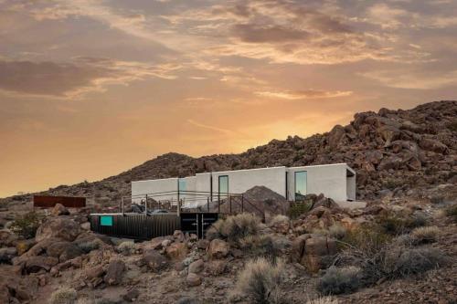 Prism A Boulder Playground W Pool & Spa