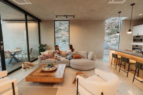 Prism A Boulder Playground W Pool & Spa