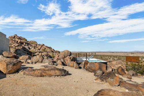 Prism A Boulder Playground W Pool & Spa