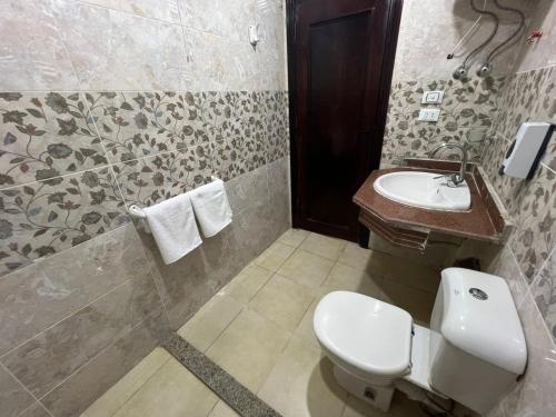 Giza pyramids Knight Inn Giza pyramids Knight Inn