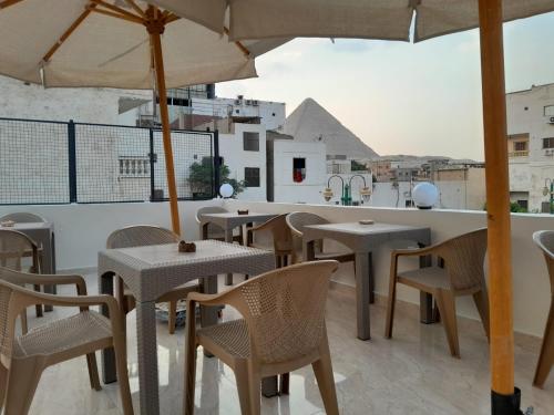 Giza pyramids Knight Inn Giza pyramids Knight Inn