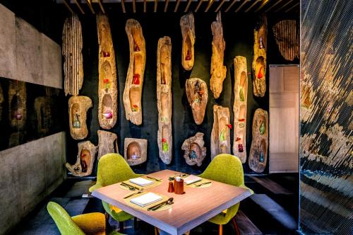 Restaurant, AYANA Resort Bali in Bali