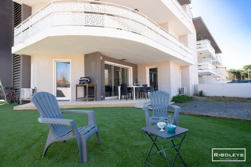 Entrance, Riboleys - T3 climatise a 100m de la mer in Vias