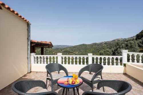 Villa Drakona in Keramies