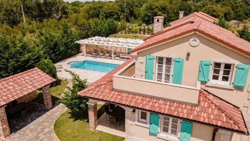 Casa Verde with pool – khách sạn tại Kras