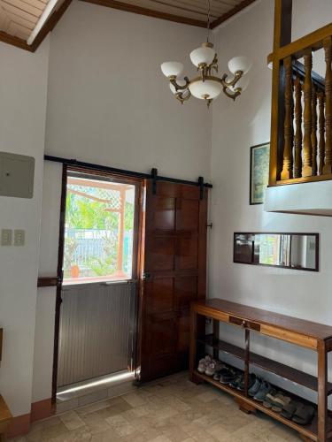 Ingresso, Baloy Enyo-Noning in Nabua