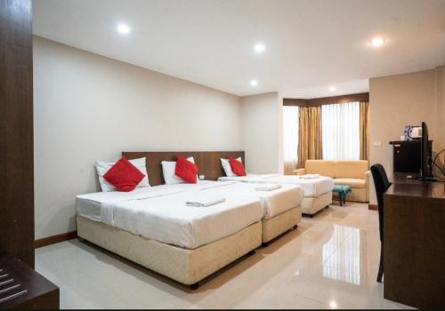 IRAQI HOTEL – Bangkok, NY