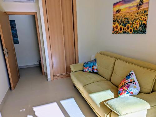 Two-Bedroom Apartment with Balcony image 7