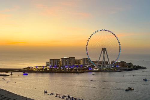 Livbnb-Upgraded 3B Maid's Room, Sea and Ain Views, Dubai (Foto 8)