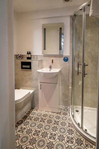 The Lodge Harrogate - image 7