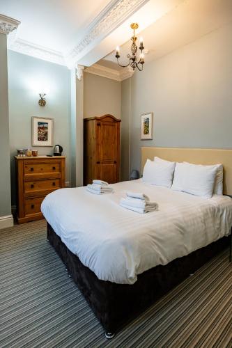 The Lodge Harrogate - image 8