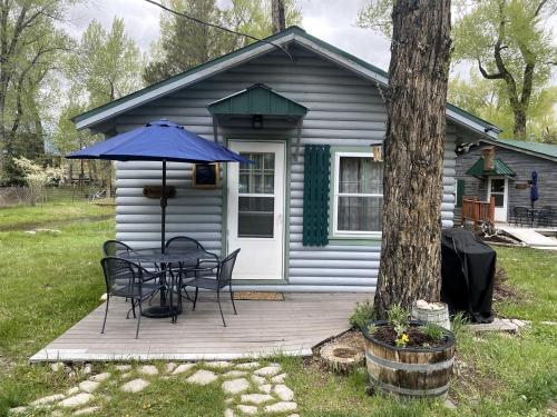 Delightful Secluded Cabin in Riverside, Wyoming in Saratoga (WY)