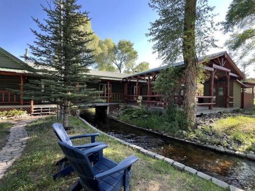 Beautiful Cabin Comfortable for Groups in Riverside, Wyoming in Saratoga (WY)