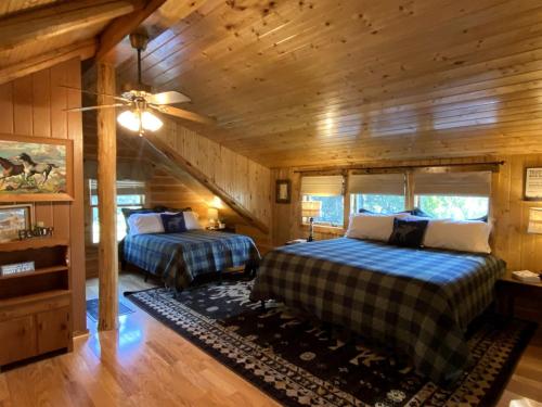 Beautiful Cabin Comfortable for Groups in Riverside, Wyoming in Saratoga (WY)