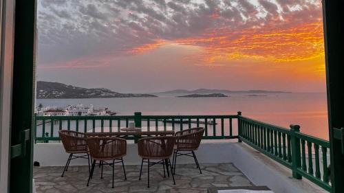 Sunset View garden house of Mykonos
