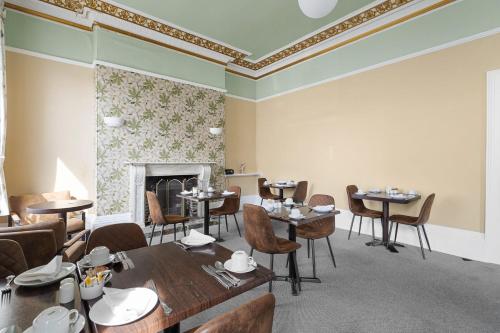 Imperial Plymouth - image 7