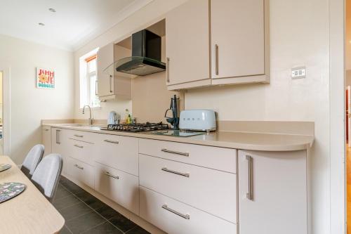 Amulree, Edinburgh City in Corstorphine