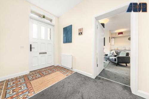 2 Bed Flat Sleeps 4 With Parking in Fife in Buckhaven