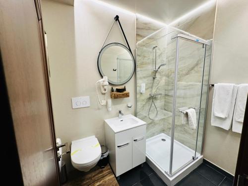 Double Room image 5