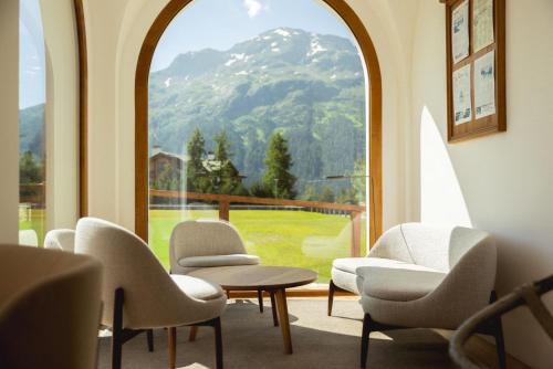 Kulm Hotel St. Moritz - image 7