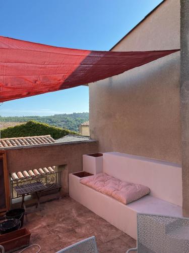 ระเบียง/ชานเรือน, Charmante maison de village dans le Luberon in โบมง-เดอ-เปอร์ตุย