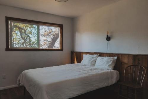 Secluded rustic 2-bedroom cabin on private land