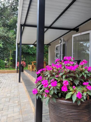 . UNIQUE Self-Catering
