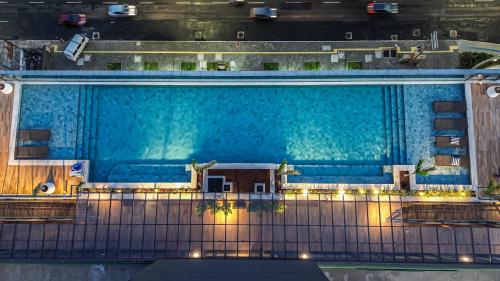 Chic Beachfront Oasis with Stunning Ocean Views