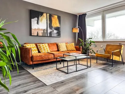 Geräumige Ferienwohnung mit Parkplatz direkt an der S-Bahn nach München in Unterschleißheim, Deutschland