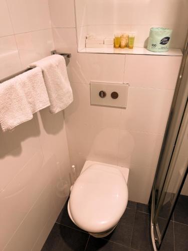 Marco Polo Motor Inn Sydney - image 12