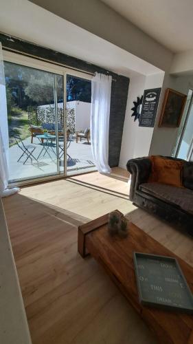 T2 calme absolue dans Marseille proche Hopital Nord in Notre-Dame-Limite