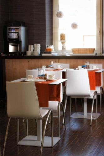 Food and beverages, Hotel Cimarosa in Naples