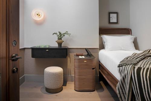 The Marble Arch Suites - image 9