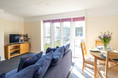 6 Franklin Rd - Aldeburgh Coastal Cottages - image 2