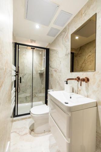 Mayfair Residences - image 13