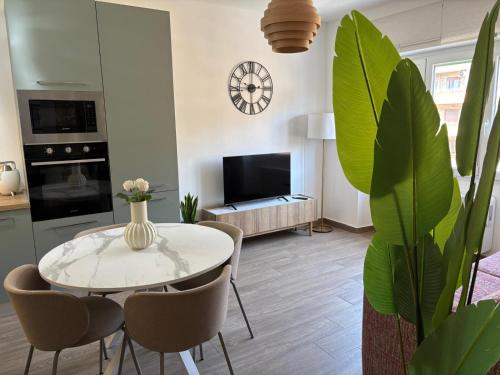 Aulo Plauzio Apartment, Roma