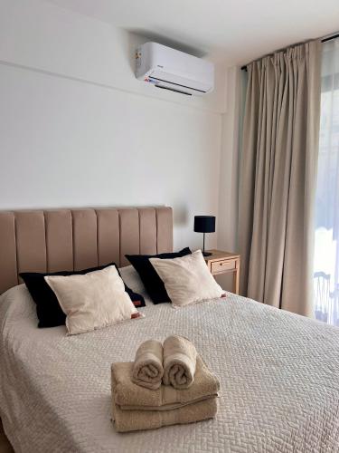 One-Bedroom Apartment image 3